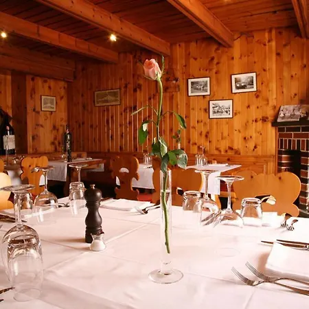 Ristorante Groven מלון *