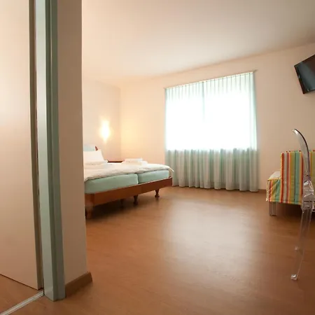 מלון Ristorante Groven Lostallo