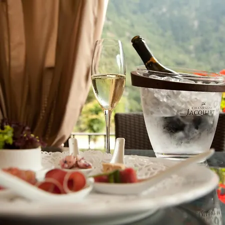 Ristorante Groven 호텔 로스탈로